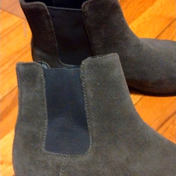 New mens Sz 8 Express grey suede short ankle business casual Chelsea boots - Picture 8 of 11